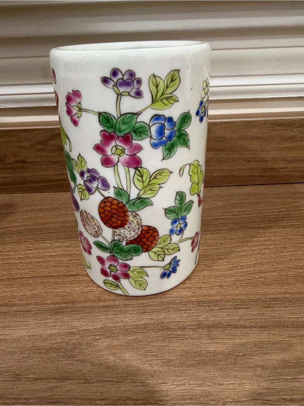 Famille Rose Brush Pot